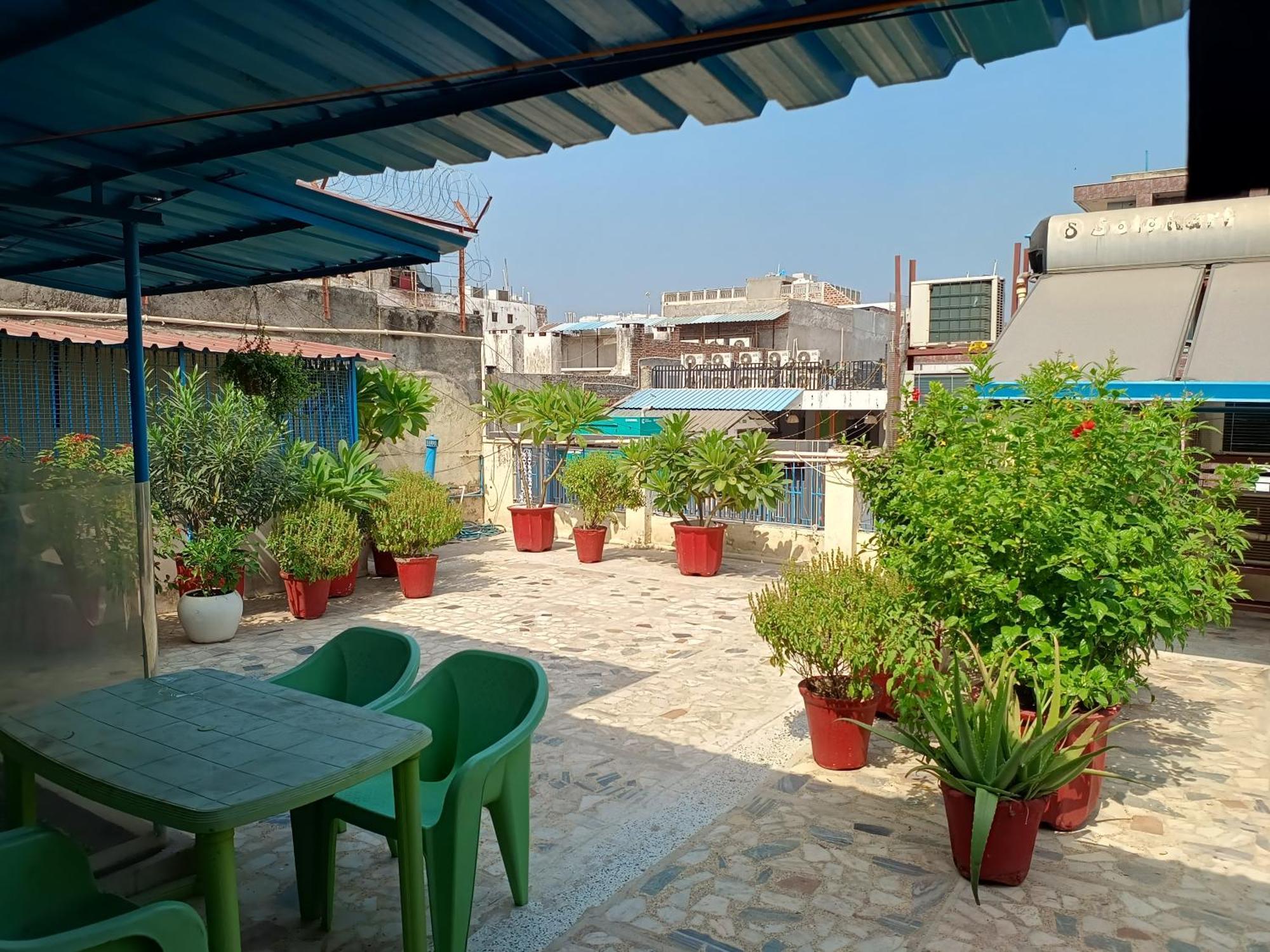 Hotel Majors Den Nowe Delhi Zewnętrze zdjęcie