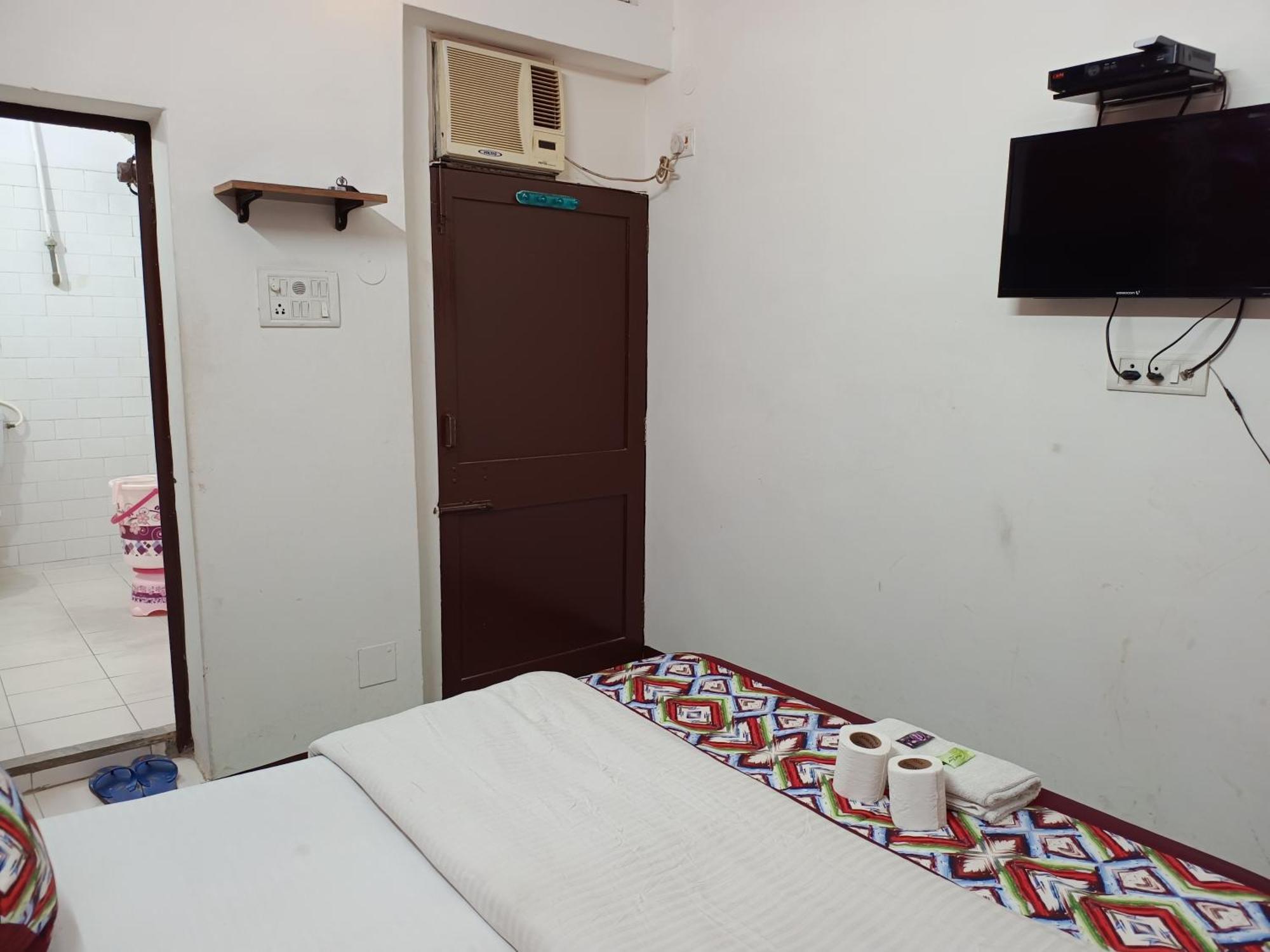Hotel Majors Den Nowe Delhi Zewnętrze zdjęcie