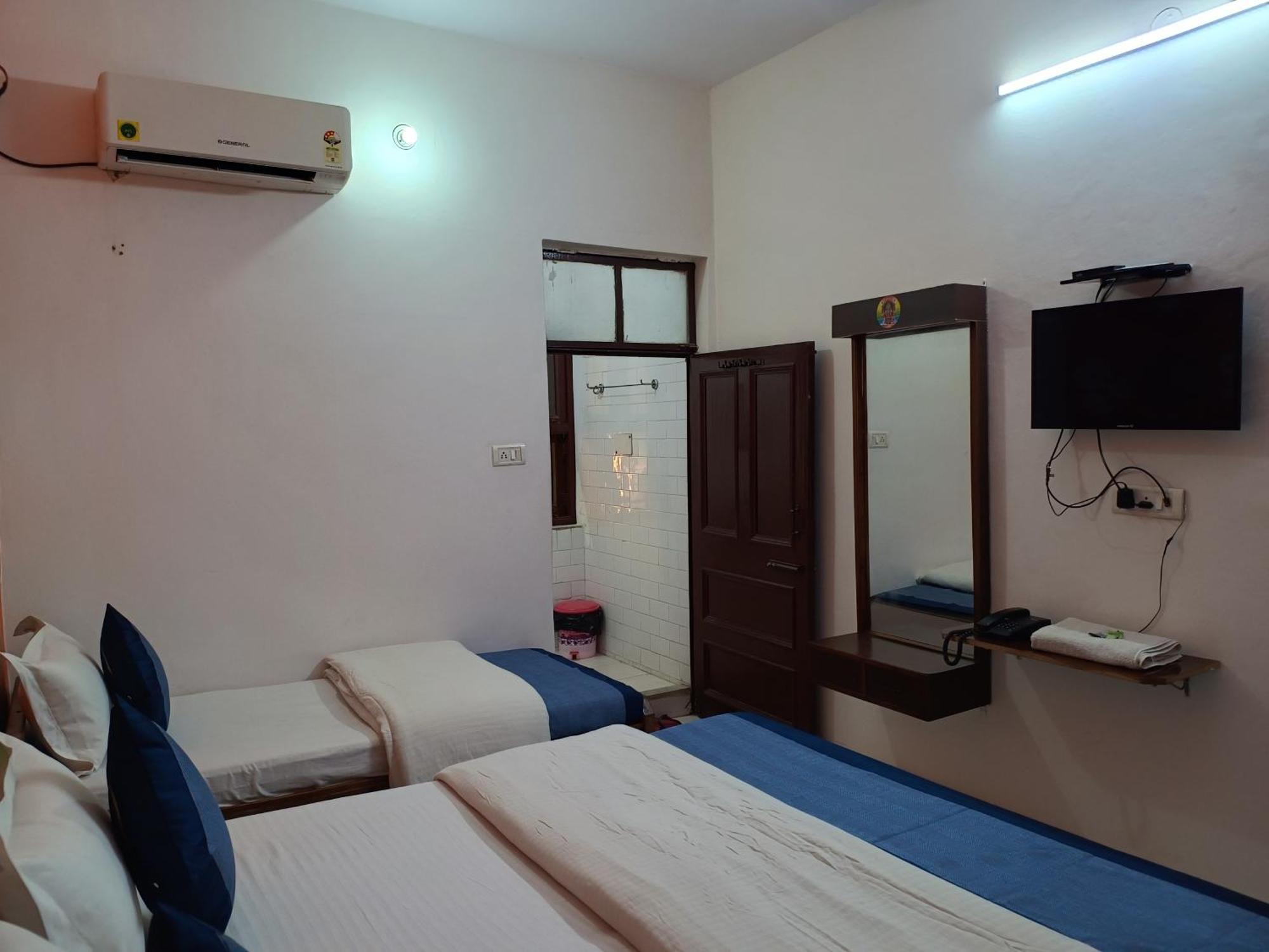 Hotel Majors Den Nowe Delhi Zewnętrze zdjęcie